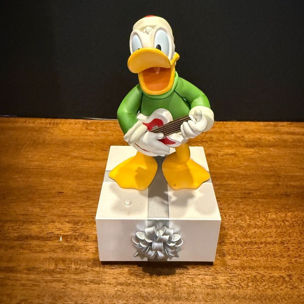 Hallmark Donald Duck Guitar Musical Figurine (For Parts/Repair)